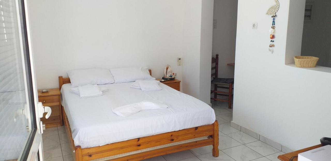شقة White And Blue,Finikas Syros Vissa المظهر الخارجي الصورة