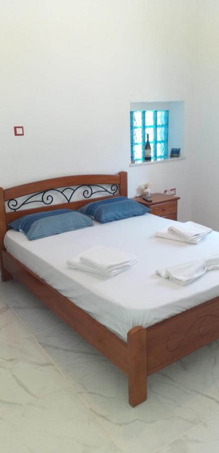 شقة White And Blue,Finikas Syros Vissa المظهر الخارجي الصورة