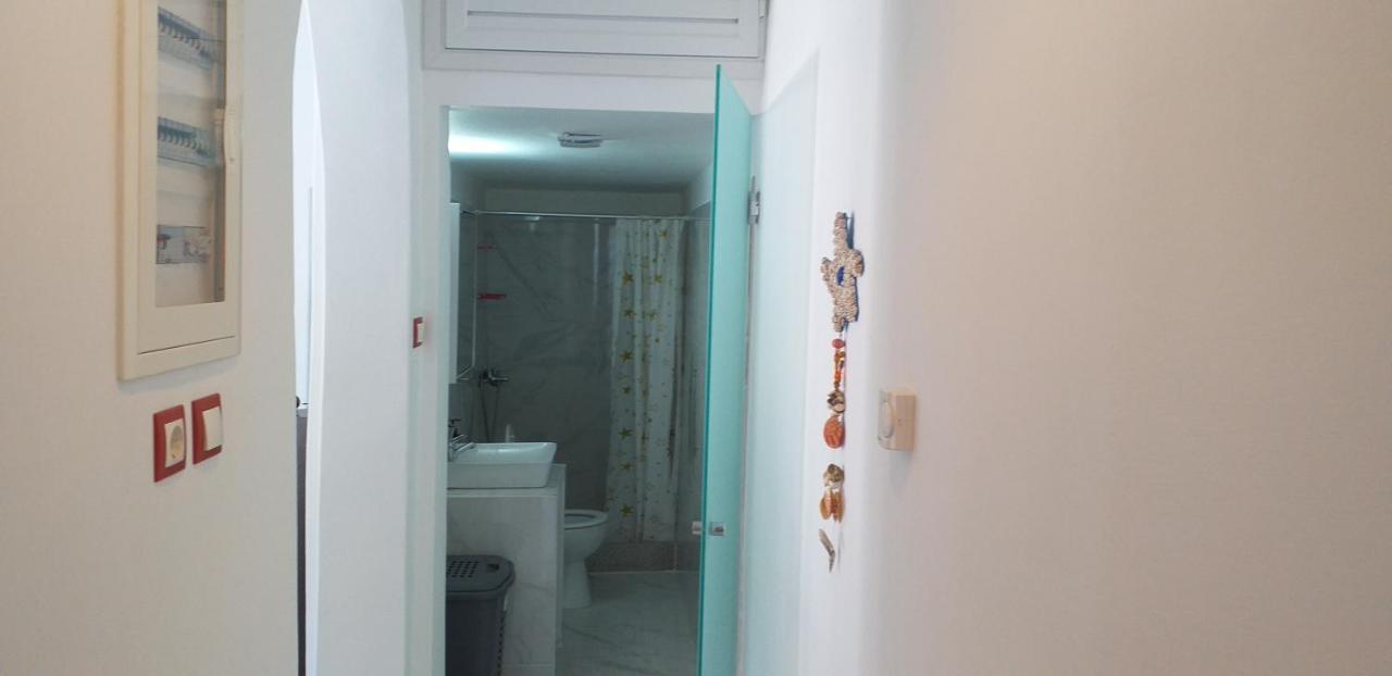 شقة White And Blue,Finikas Syros Vissa المظهر الخارجي الصورة