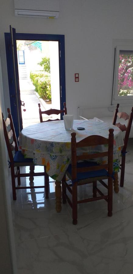 شقة White And Blue,Finikas Syros Vissa المظهر الخارجي الصورة