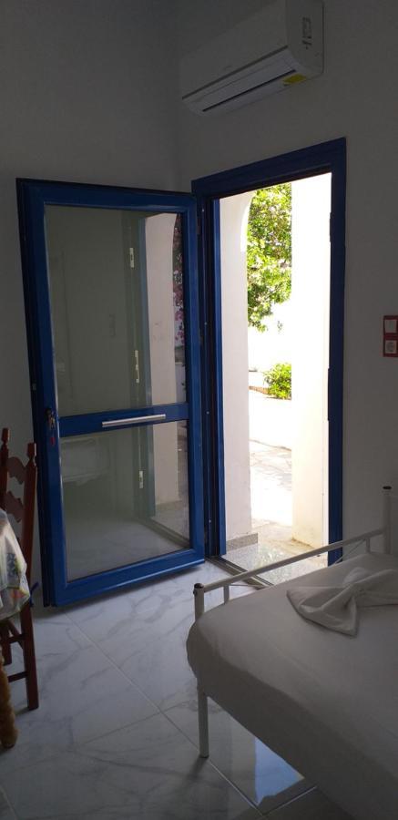 شقة White And Blue,Finikas Syros Vissa المظهر الخارجي الصورة